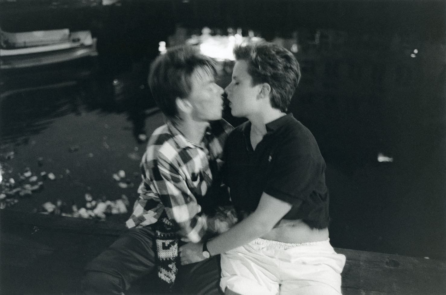 © Torbjörn Helgesson Hångel vid kajkant. Fotografi av Torbjörn Helgesson.